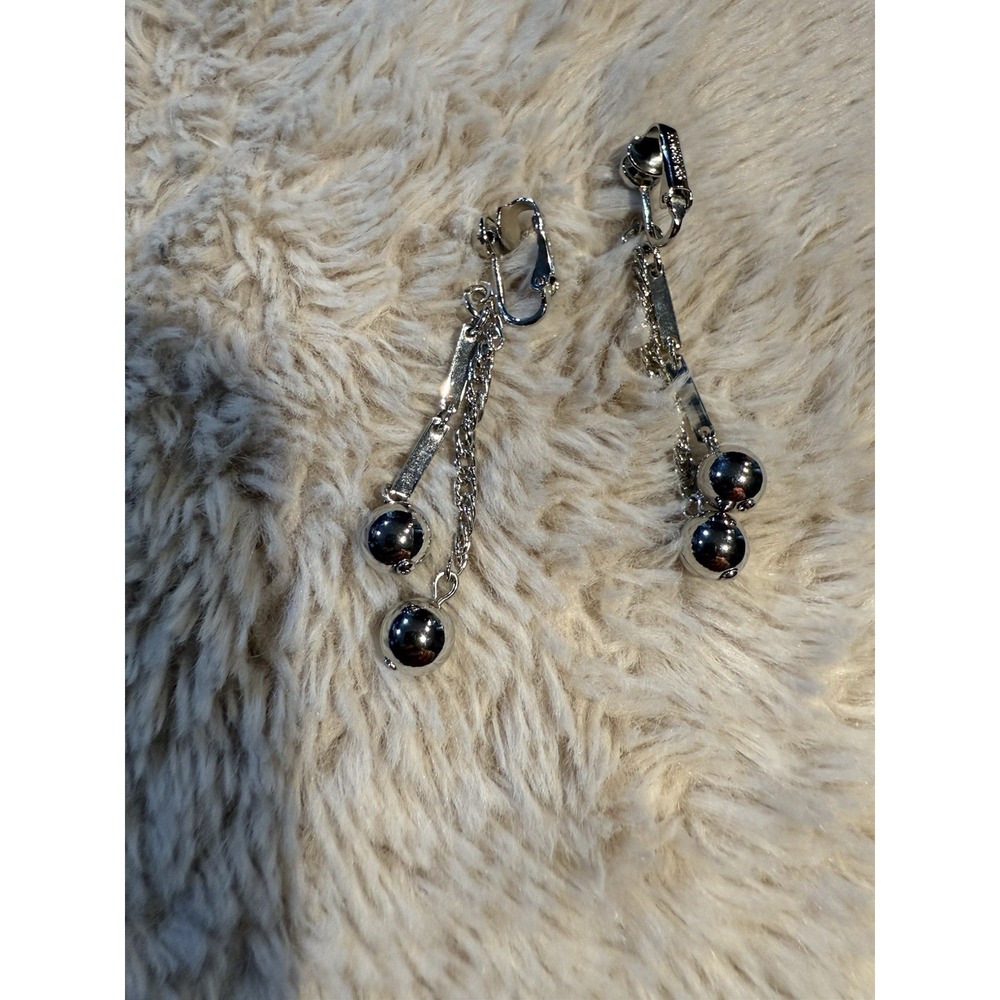 Vintage‎ Celebrity Signed Silver Tone Dangle Clip On Earrings